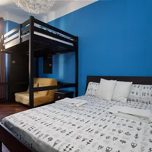 Colorful Apt In Appartamento Milano